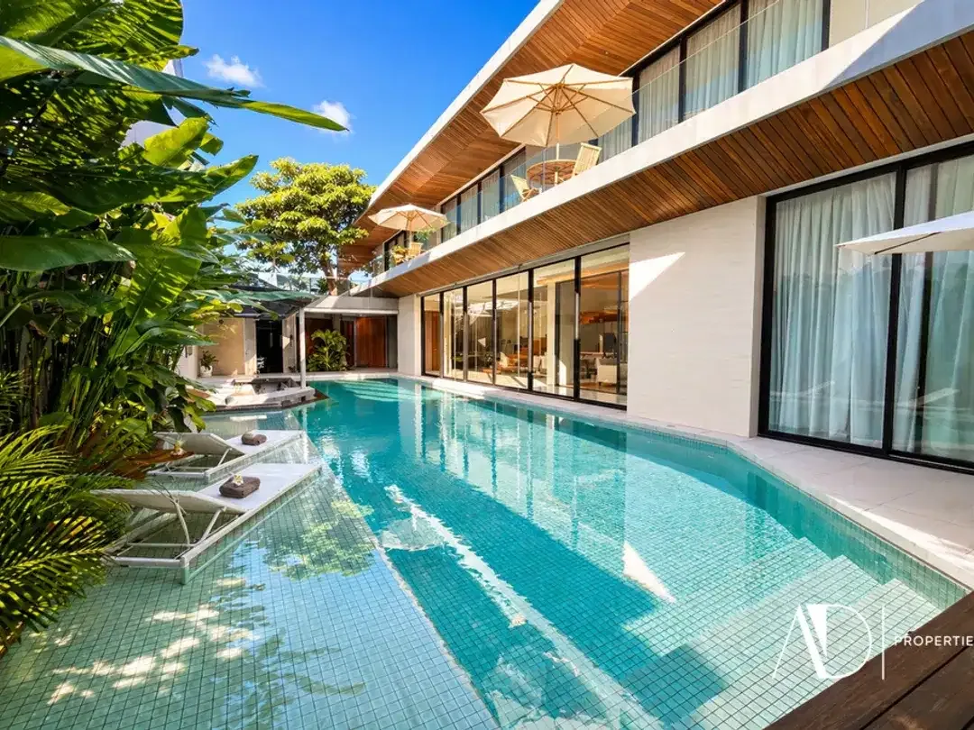 FREEHOLD | NEWLY COMPLETED LUXURY VILLA IN PRESTIGIOUS UMALAS ESTATE - Image 1 of 10