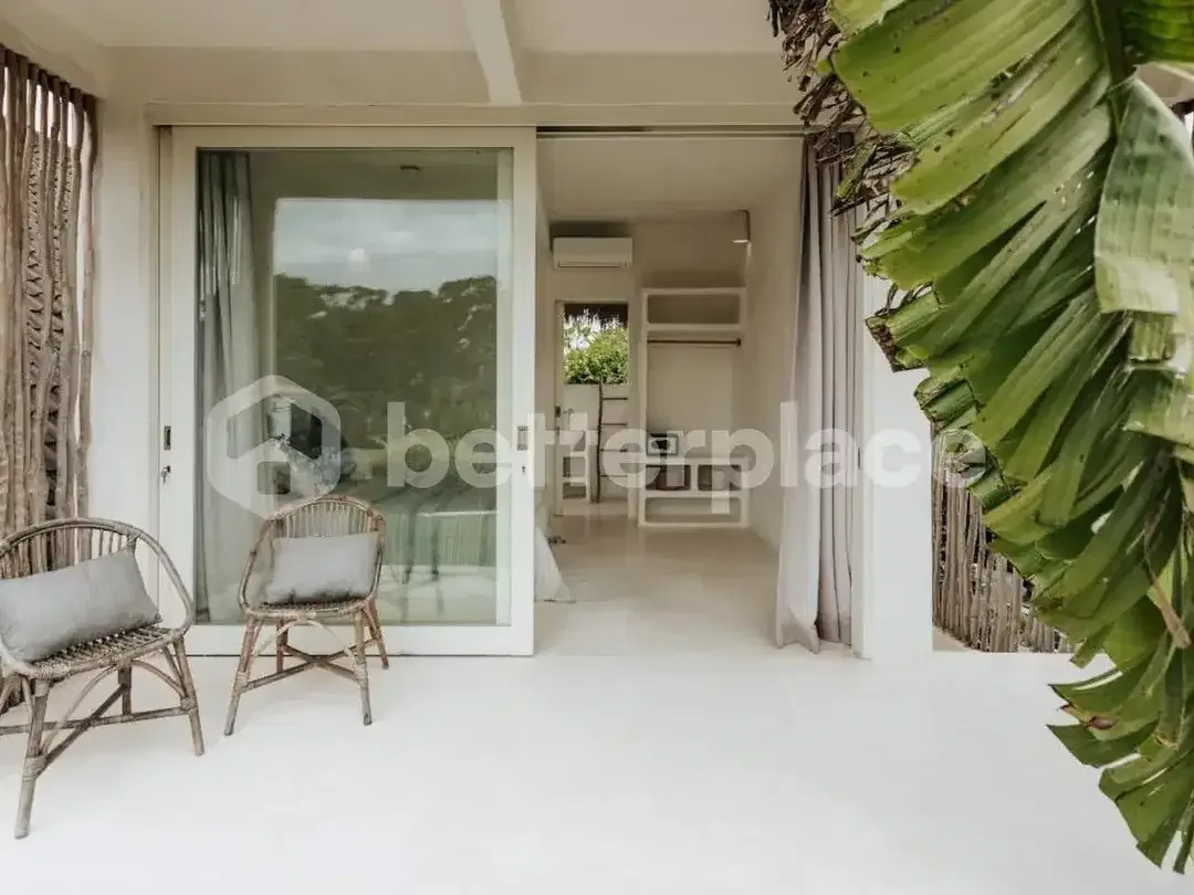 Freehold 4 Bedroom Seseh Villa Just 2 Minutes from the Beach – A Refined Investment Opportunity - Image 7 of 10