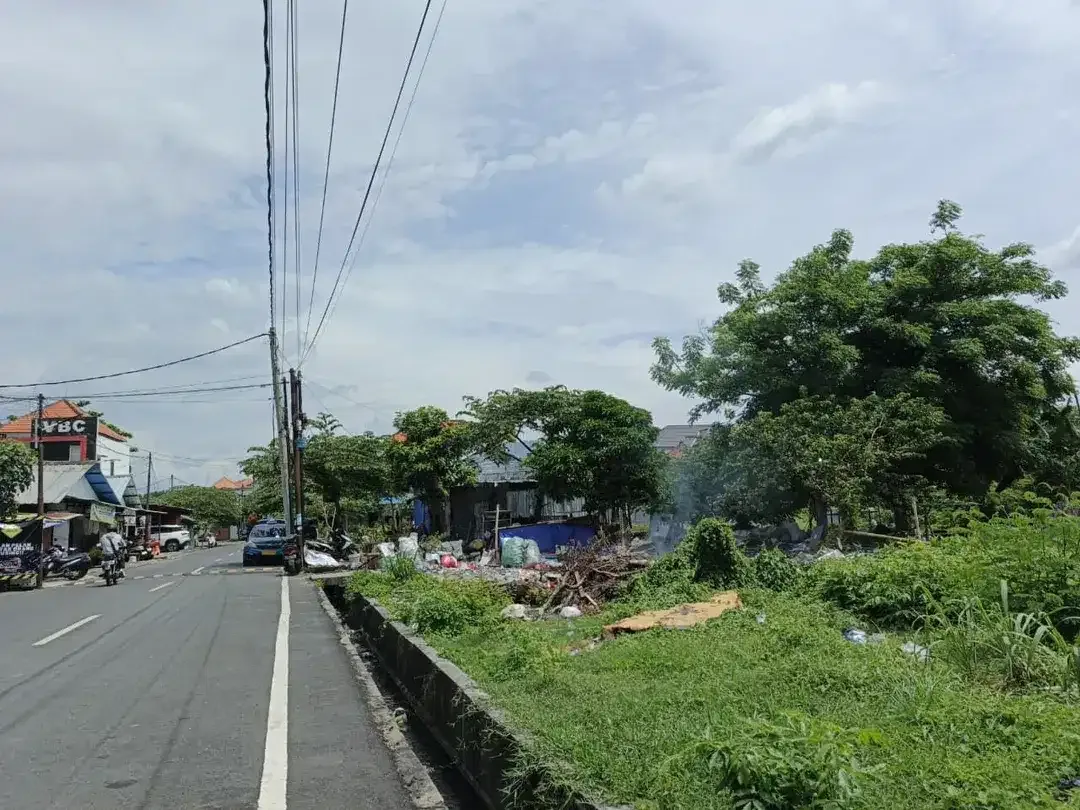 Dijual Tanah 1.500 m² dengan Lebar Depan 31 Meter Zona Perdagangan & Jasa di Denpasar - Jalan Himalaya II Cocok untuk Gudang dan Kantor - Image 2 of 8