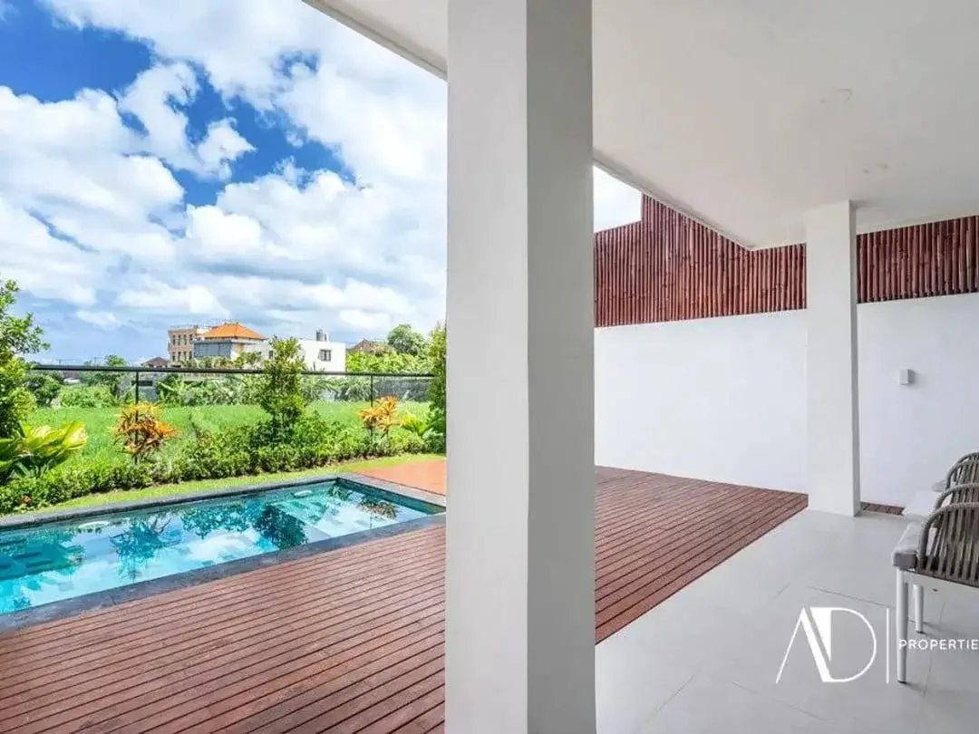 LEASEHOLD | MODERN TOWNHOUSE WITH PRIVATE POOL IN CANGGU - Image 2 of 7