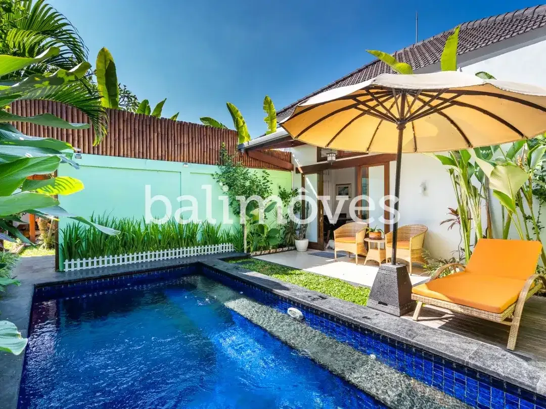 Dua vila berdampingan dengan tujuh kamar tidur di kawasan Pering Gianyar - Image 6 of 10