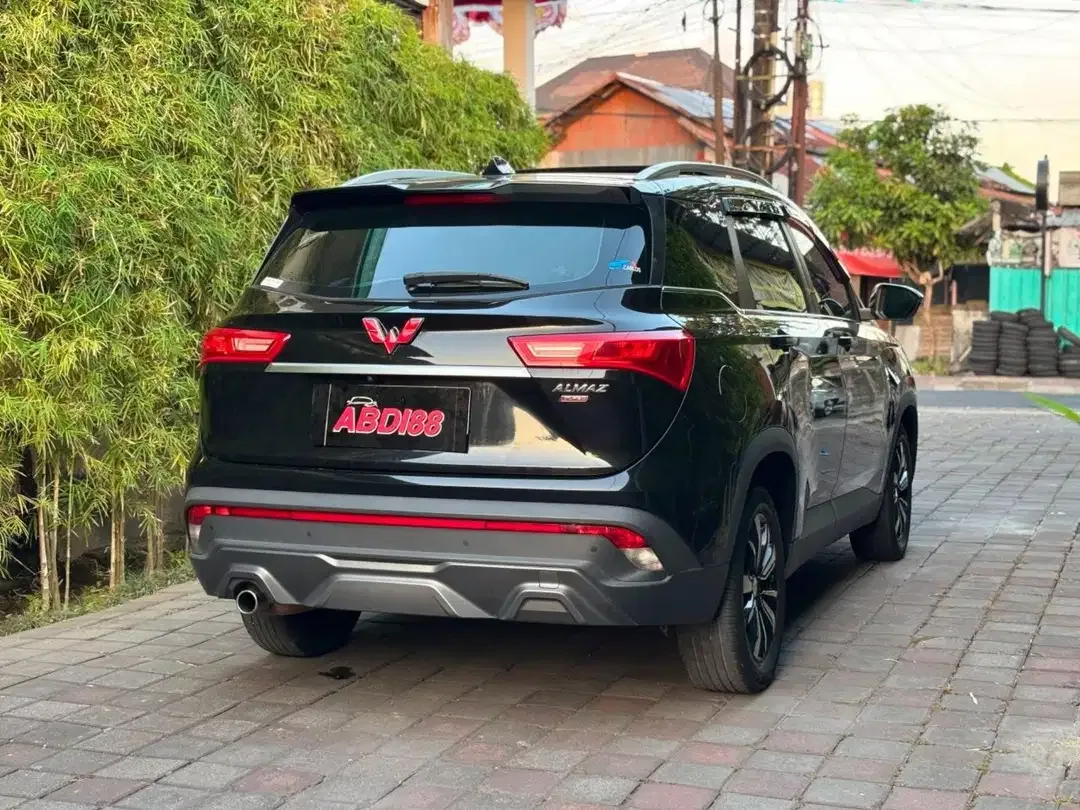 WULING ALMAZ T LUX TURBO 7 SEATER 2019 Hitam - Image 8 of 10