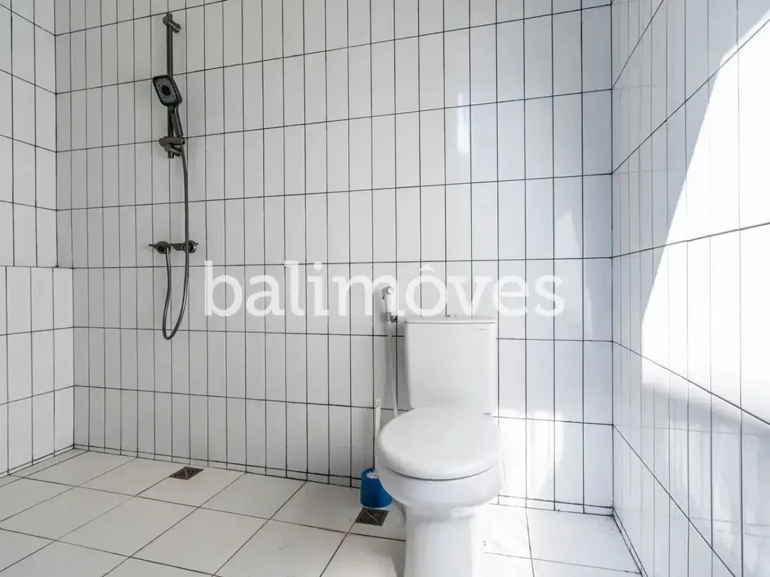 Vila Modern Dua Kamar Tidur yang Memukau di Sanur - Image 10 of 10