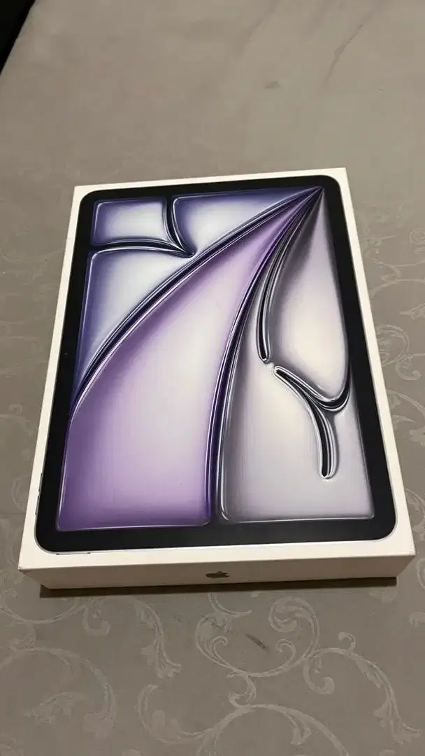Ipad Air 11 M4 space grey 128GB Wifi Only + Aple pen - Image 3 of 6