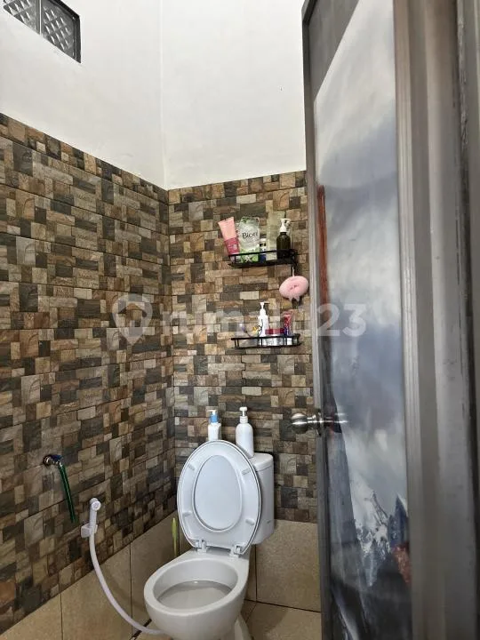 Harga Special . Rumah & Kantor 8 Ruangan Lokasi Padang Sambian - Image 4 of 4