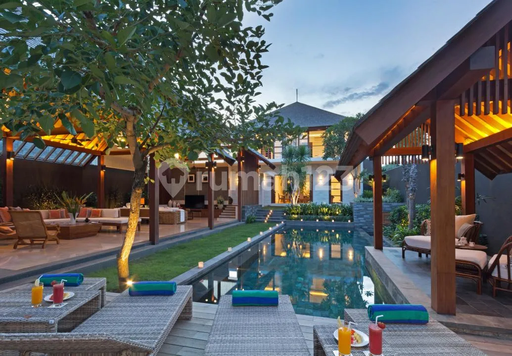 Luxury Tropical Bali Charm Villa Umalas Kerobokan - Image 3 of 4