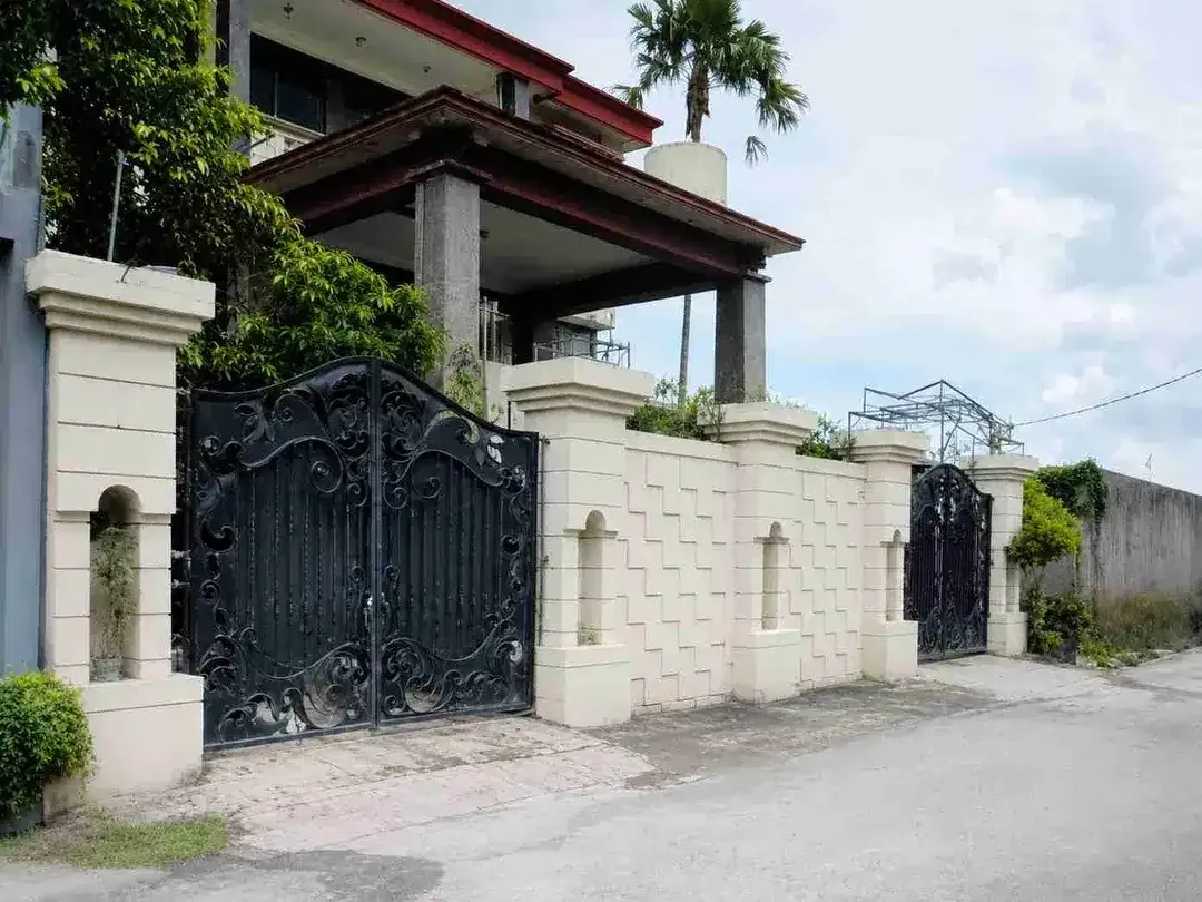 Dijual Lelang Rumah Mewah di Desa Pemecutan Klod, Denpasar, Bali - Image 4 of 4