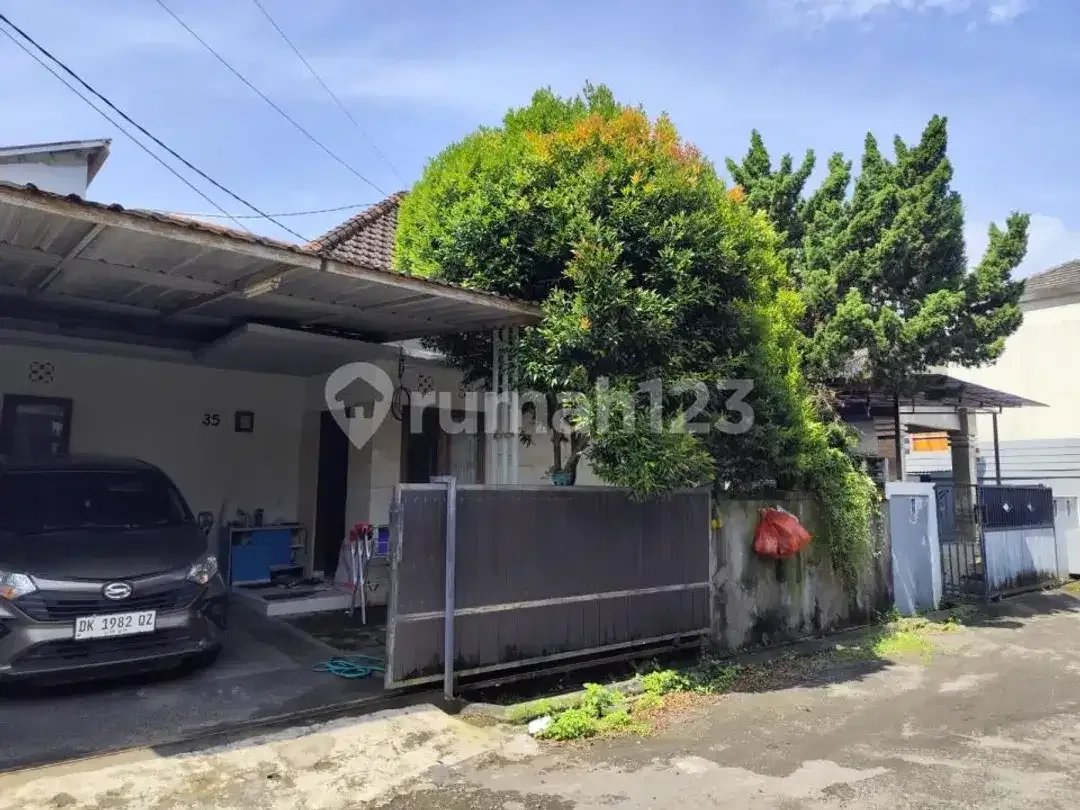 Rumah Estetik Area Perumahan Sejuk dan Ramah Keluarga - Image 1 of 10