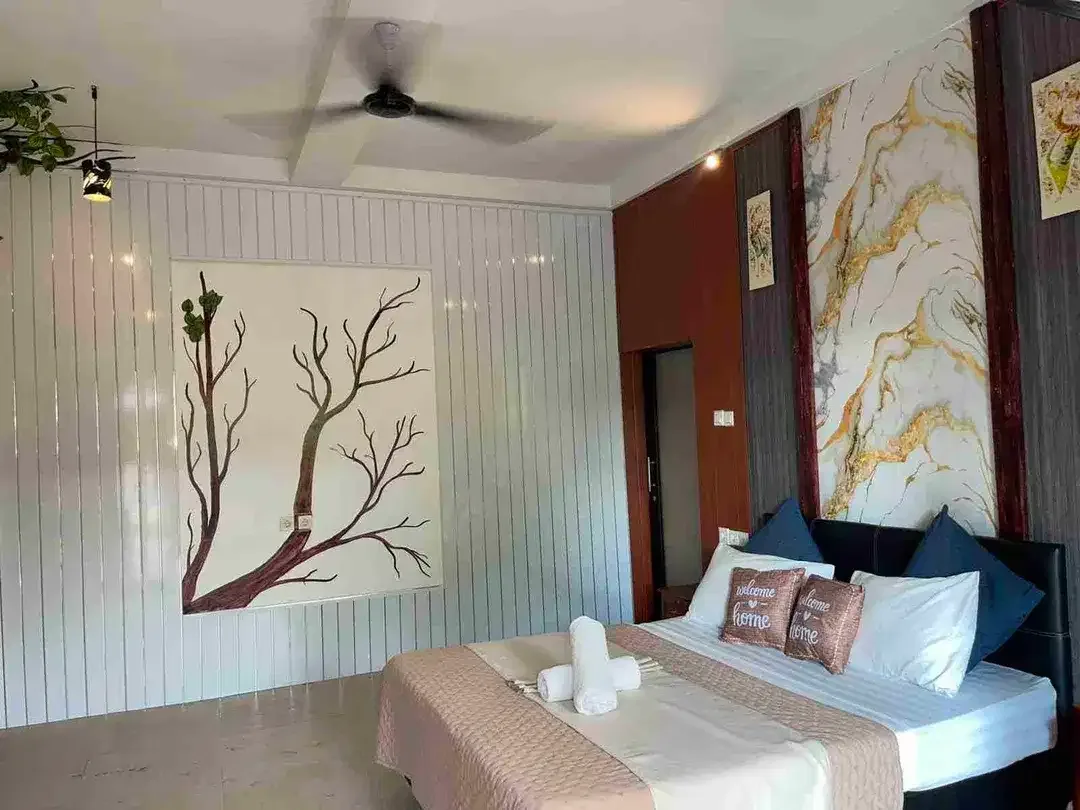 VILLA FOR SALE | AMED, BALI
Freehold | 5 Units | Pool | Rooftop Terrace - Image 8 of 10