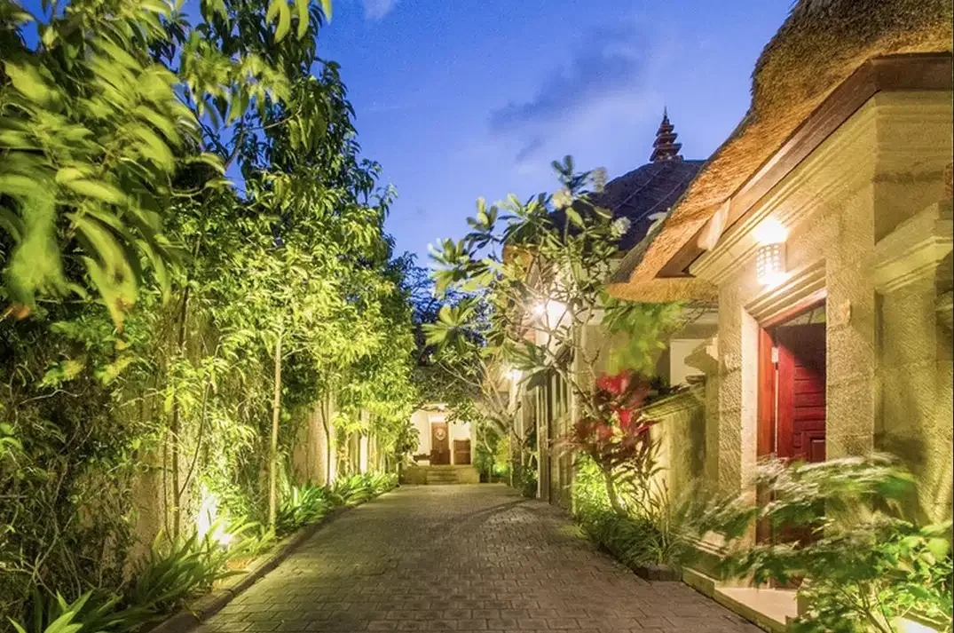 Villa 3 Unit Lingkungan PREMIUM Dekat Tol Nusa Dua - Image 1 of 10