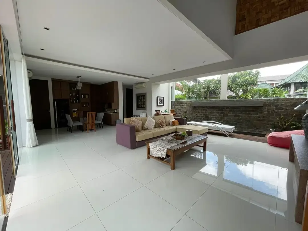 DIJUAL VILLA MODERN DEKAT PANTAI SEMINYAK - Image 4 of 10