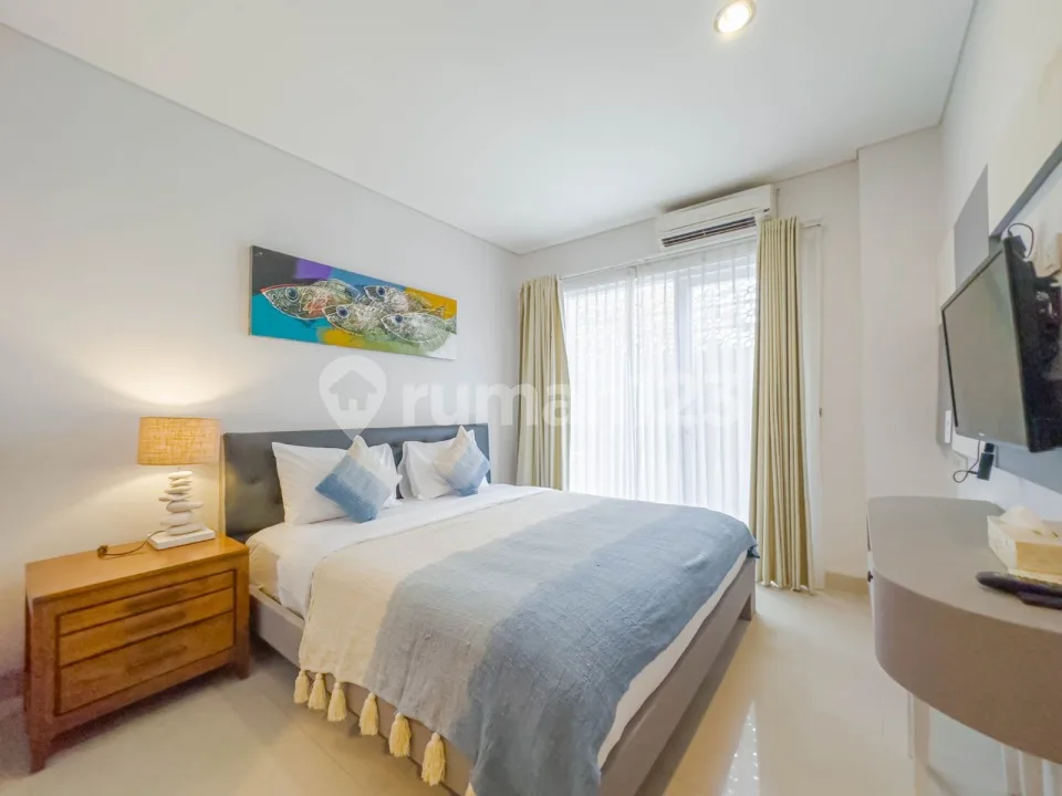 Hotel Mewah 3 Lantai Konsep Modern Dekat Pantai Petitenget - Image 3 of 4