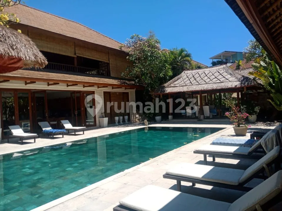 Seminyak Best Location! Best Rental Potential! Premium Villa At Seminyak Walking Distance To The Beach - Image 2 of 4