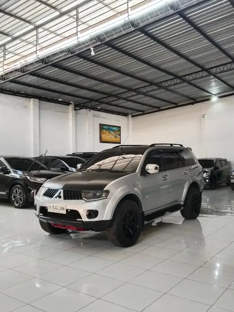 PAJERO SPORT DAKAR SUPER ISTIMEWA FULL VARIASI GANTENG - Image 1 of 9