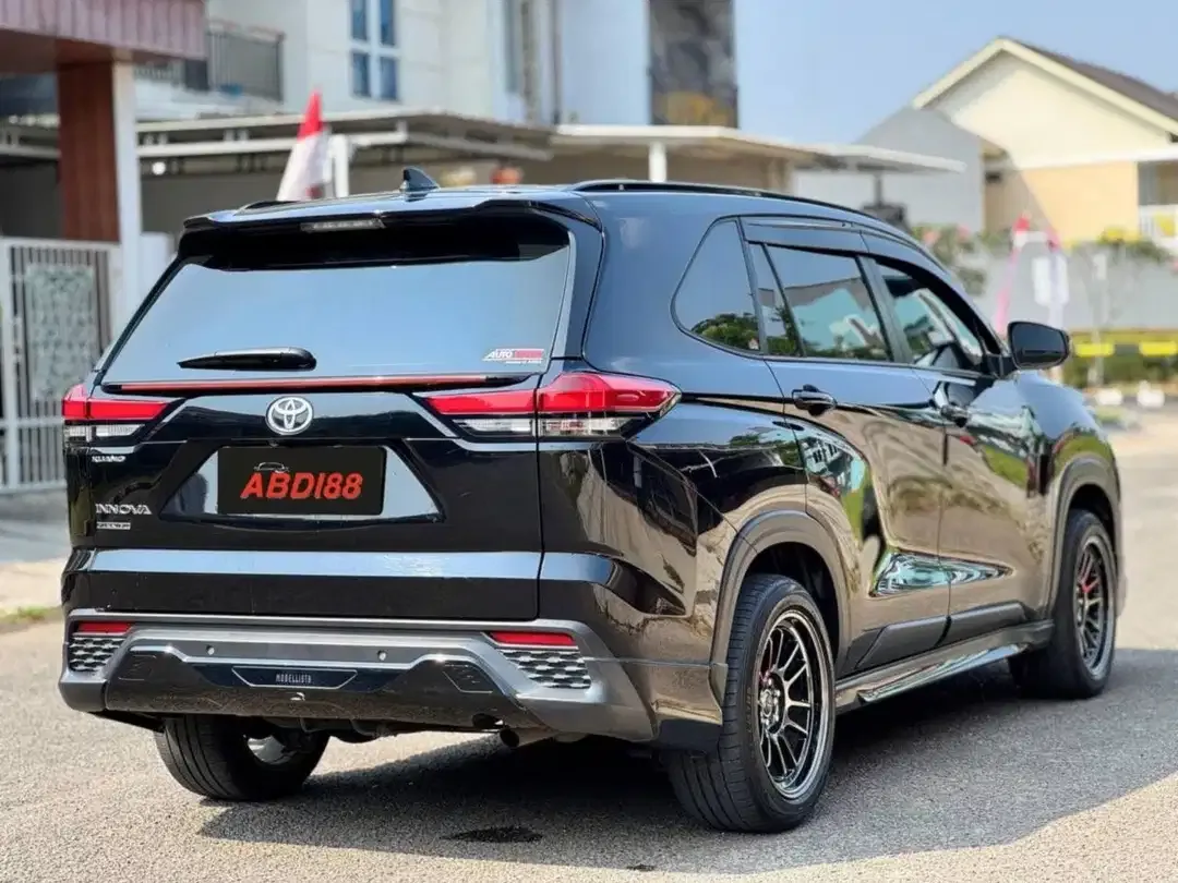Toyota Kijang Innova Zenix 2.0 G AT Upgrade Modellista 2024/2025 - Image 6 of 10