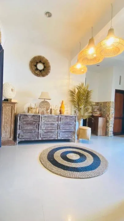 Rumah Furnished Dekat Jl Raya Padonan, Club dan Pantai di Canggu - Image 3 of 4