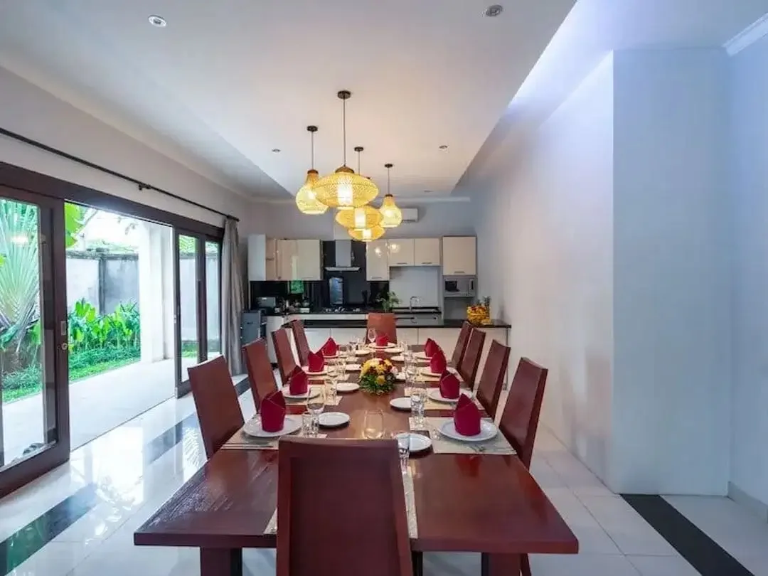 For Sale Modern Contemporary Balinese Villa in Heart of Echo Beach Canggu Bali - Image 5 of 10