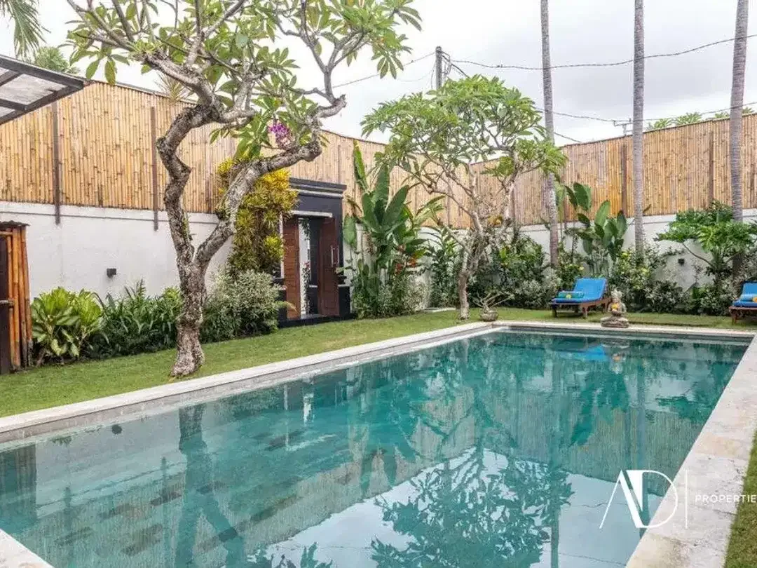FREEHOLD 4 BR VILLA OFFERS RICE FIELD & MOUNTAIN VIEW IN PERERENAN - Image 4 of 10