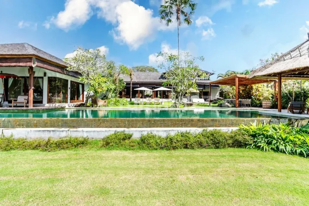 Luxury Tropical Resort-Style Villa At Pererenan , Canggu ... 300 Meters To Woods Pererenan , 700 Meter To St Ali dan Baked Pererenan , 3 Minutes To Rite Gym And 4 Minutes To Pererenan Beach . - Image 1 of 4