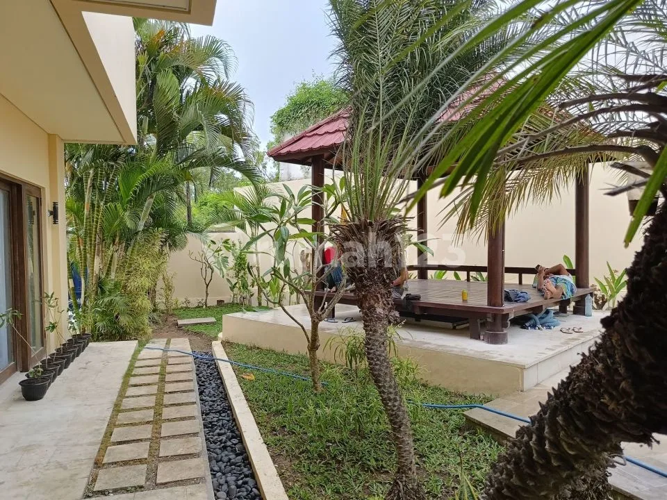 Villa menawan dengan pool dan garden di Ungasan - Image 3 of 4