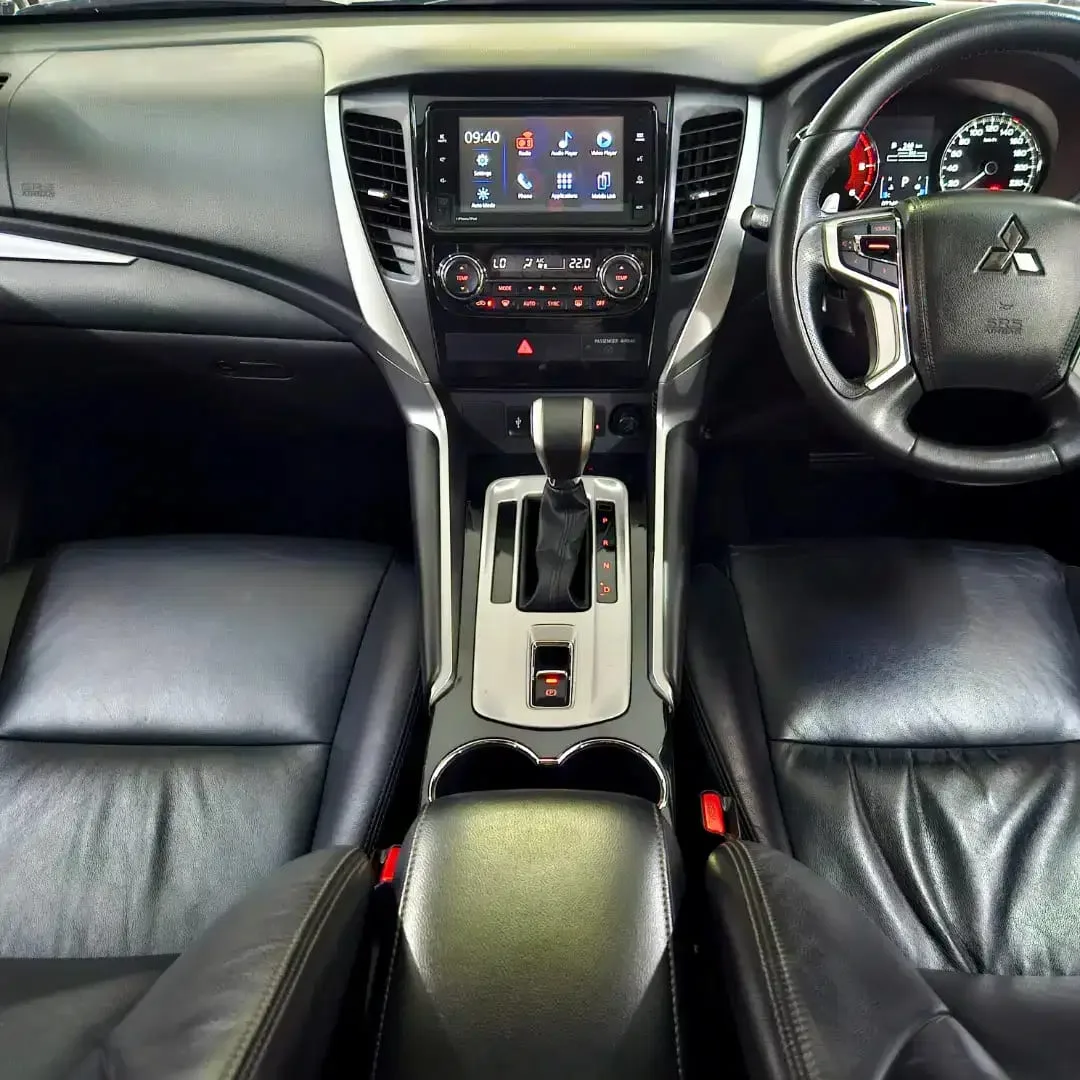 [2020] DP 59jt! Pajero Sport Dakar Sunroof diesel matic 2020 NIK 2019 - Image 8 of 10