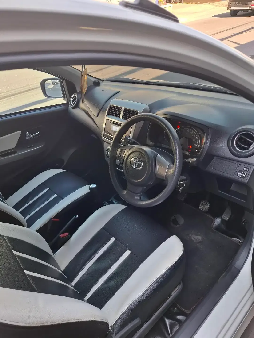 Toyota Agya trd manual - Image 5 of 5