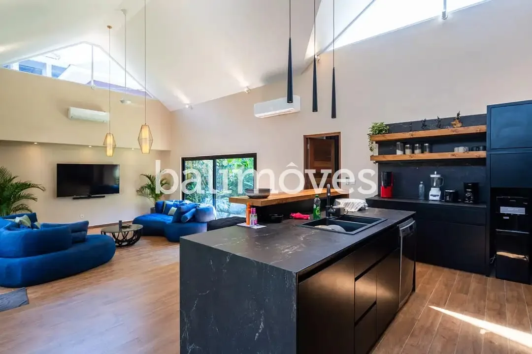 Villa Bagus 4 Kamar Tidur Diatas Tanah 400m2 Di Tepi Pantai Sanur - Image 7 of 10