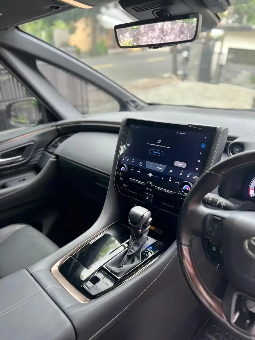 Toyota Alphard G 2023 Asli Bali - Image 6 of 10