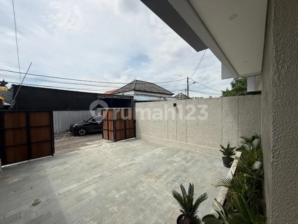 Exlusive 9 Unit Rumah Modern Tropical 4 Bedrooms - Image 4 of 4