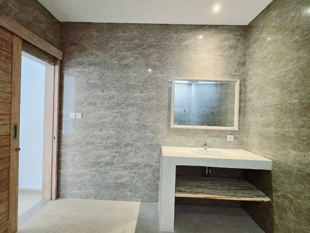 ID:H-34 Disewakan Villa Canggu Kuta Utara Bali Dekat Pererenan - Image 6 of 10