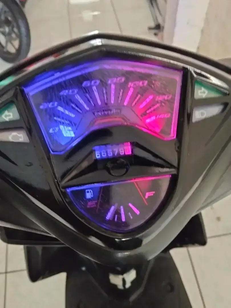 YAMAHA XEON GT 125 TAHUN 2015 PAJAK HIDUP SURAT LENGKAP - Image 6 of 6
