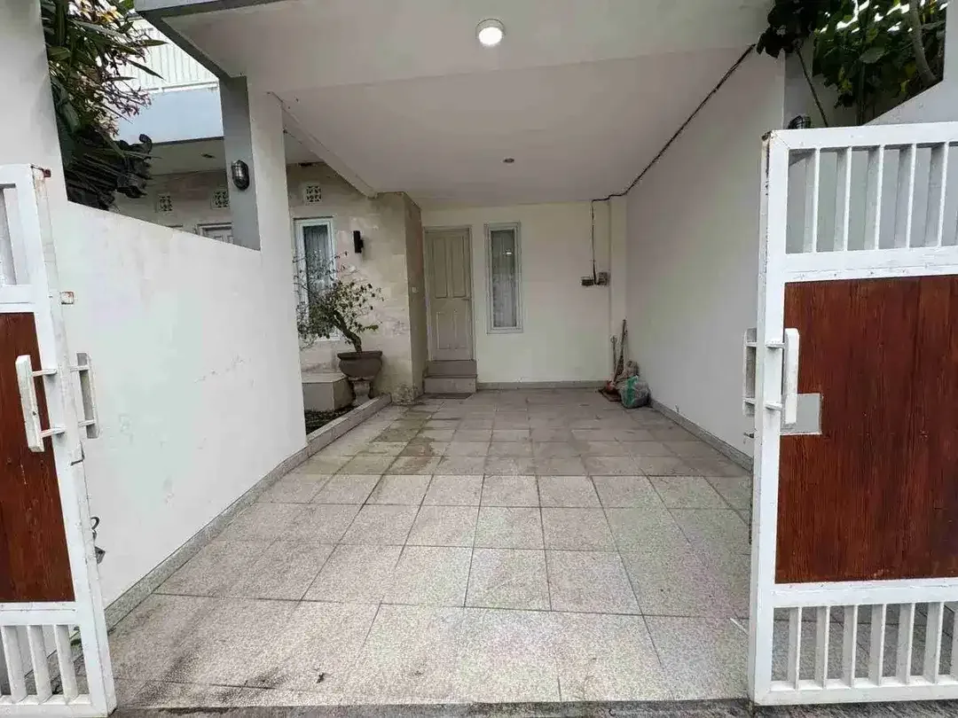 Di Jual Rumah di Kawasan Renon Lokasi Sangat Strategis. - Image 3 of 10