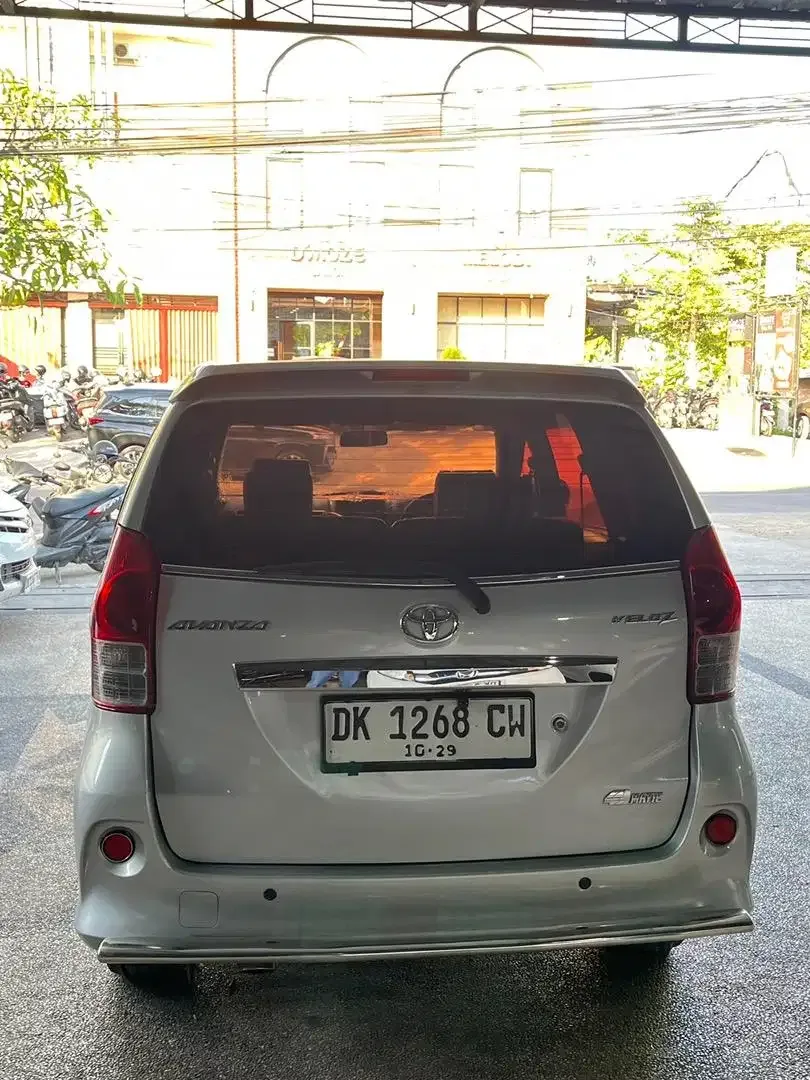 Avanza veloz 1.5 matic 2014 DP 7 JT - Image 5 of 9