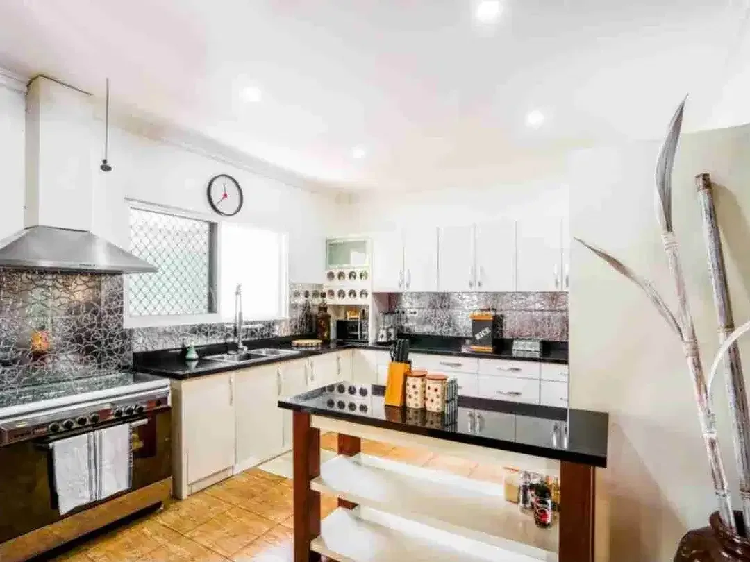 villa Cantik fully furnished Dekat pantai Gunung payung kutuh SHM - Image 4 of 10