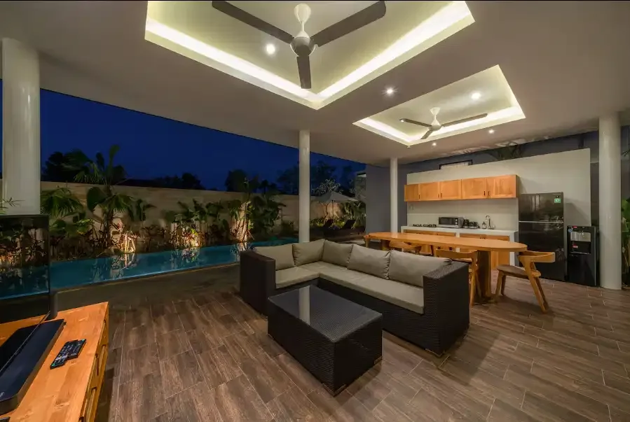 VILLA LEASEHOLD MODERN BEBAS BANJIR DI SEMINYAK - Image 4 of 10