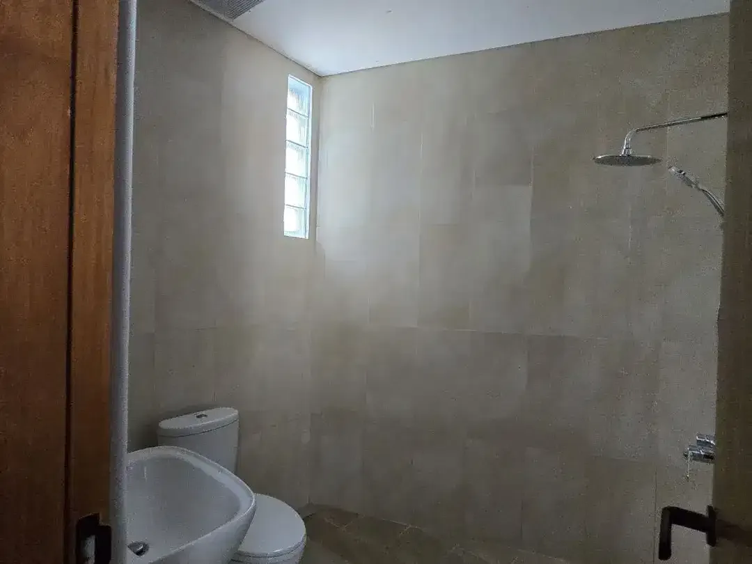 DI JUAL VILLA AREA NUSA DUA BALI DEKAT PINTU TOL - Image 8 of 10