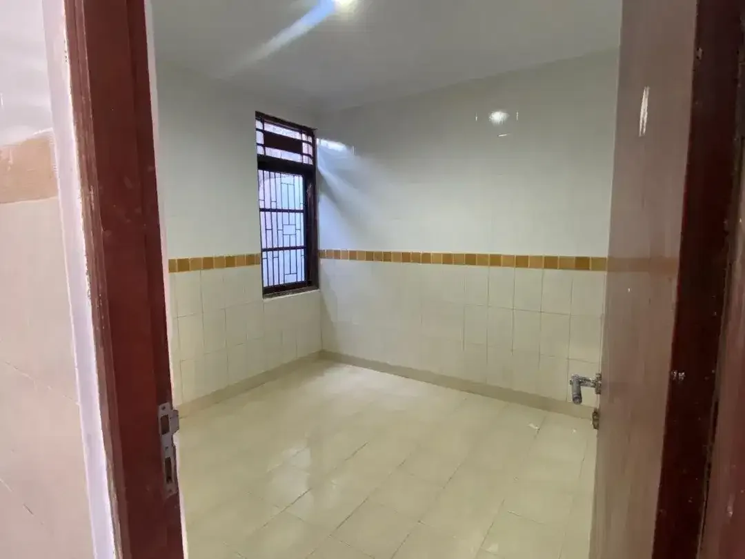KESEMPATAN LANGKA RUMAH SEWA JIMBARAN AIR PDAM LANCAR - Image 1 of 10