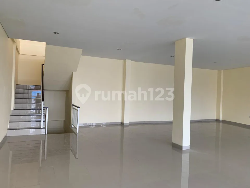 Ruko Gandeng 3 Lantai di Padangsambian di Pusat Bisnis Denpasar - Image 4 of 4