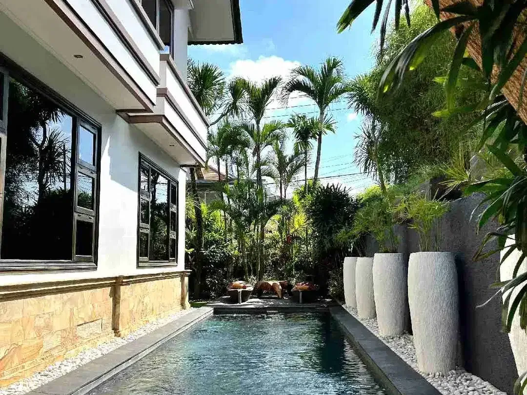 Villa Mewah 2 Lantai Puri Gading Jimbaran Gaya Tropis Full Furnish - Image 6 of 10