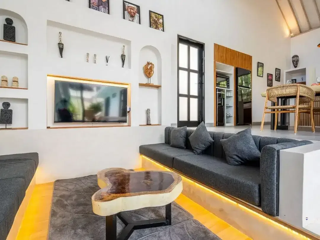 Villa Quiet,Stylish & Central, Long-Term Villa in Kerobokan, Forsale. - Image 5 of 10
