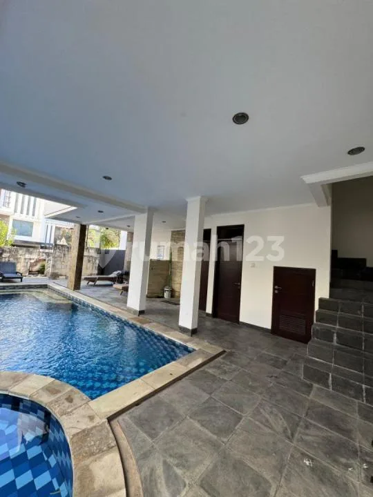 5 Bedroom House For Rent In Renon - Image 4 of 4