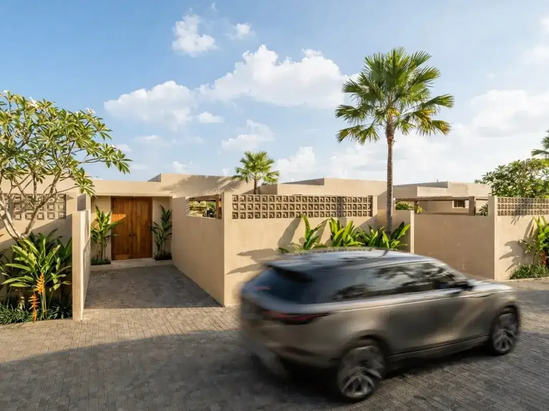 Villa dengan konsep modern Mediterranean di daerah Melasti dekat Ungasan, Badung. - Image 1 of 8