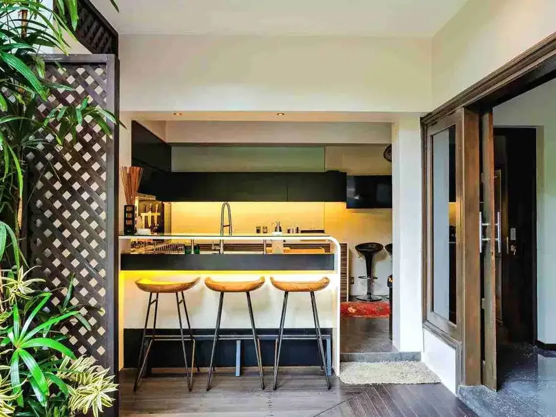 Villa Mewah 2 Lantai Puri Gading Jimbaran Gaya Tropis Full Furnish - Image 7 of 10
