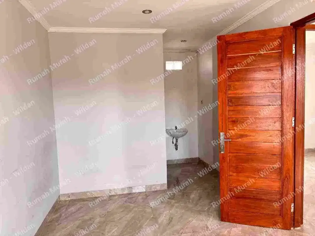 Dijual Rumah 2Lantai Siap Huni Di Jl Bypas ngurahrai Sanur - Image 2 of 8