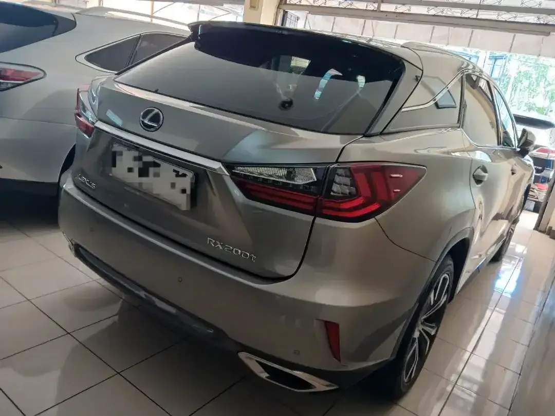 Lexus RX200T Luxury 4X2 17Abu-abu Metalik, matic - Image 5 of 10