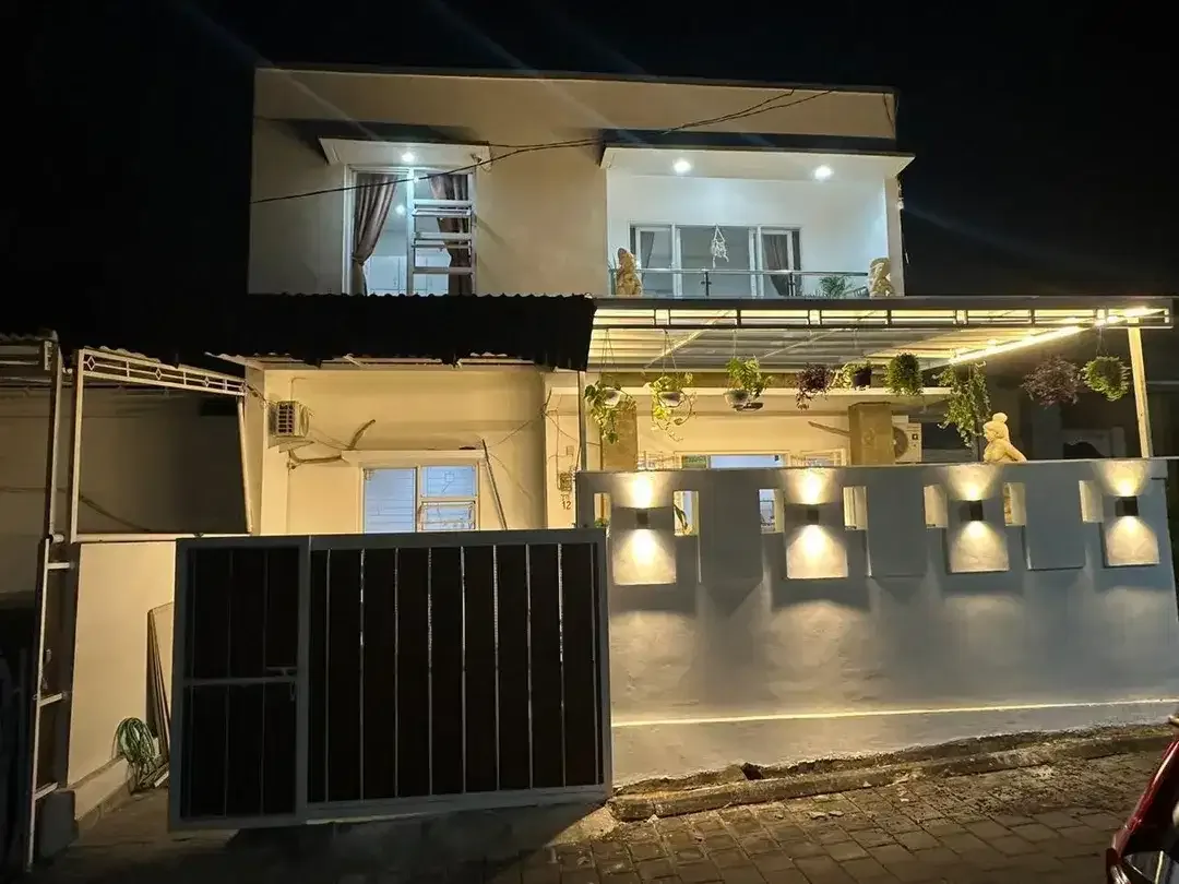 Rumah Strategis Taman Giri Cluster - Image 2 of 10