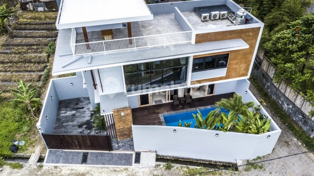 Villa Modern 3 Kamar di Padonan dengan Private Pook Furnished - Image 2 of 4