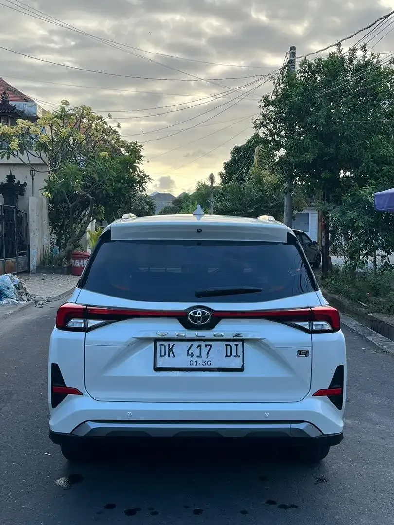 VELOZ Q 1.5 TSS CVT LOWKM PAJAK BARU DP 20 JT - Image 5 of 10