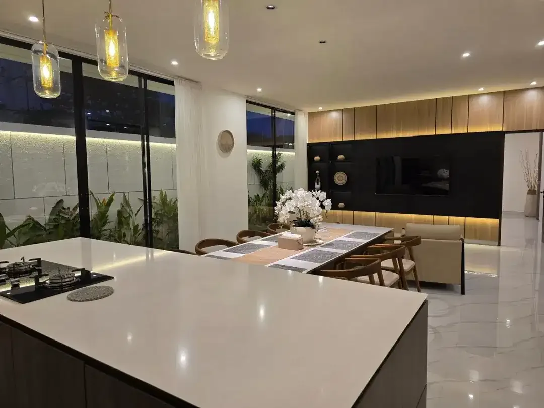Villa Modern Dekat Pantai Batu Belig – Leasehold 23 Tahun - Image 1 of 10