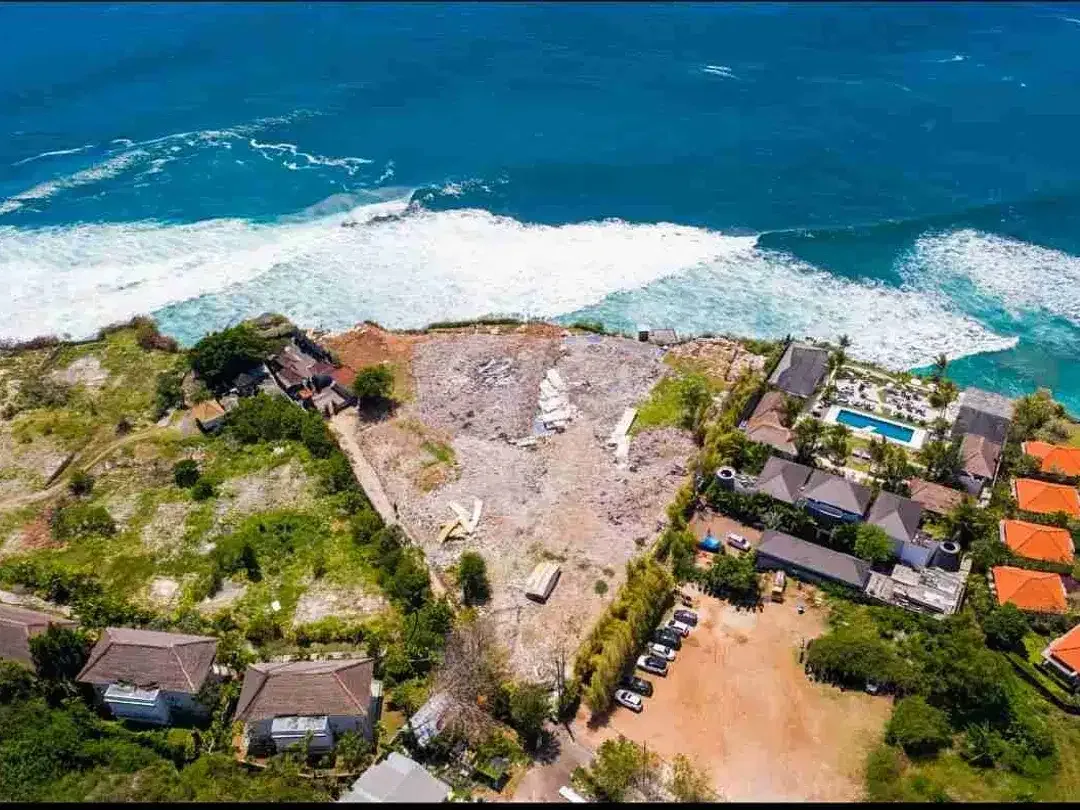 Tanah Tebing Pantai Uluwatu Full View Laut dan Sunset - Image 1 of 10